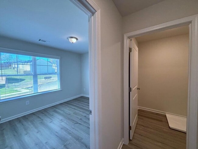 Building Photo - 244 Alston Ridge Dr