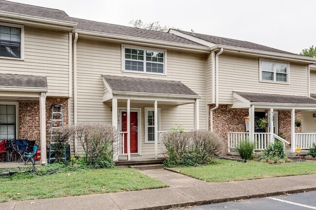 Building Photo - 741 Longhunter Ct