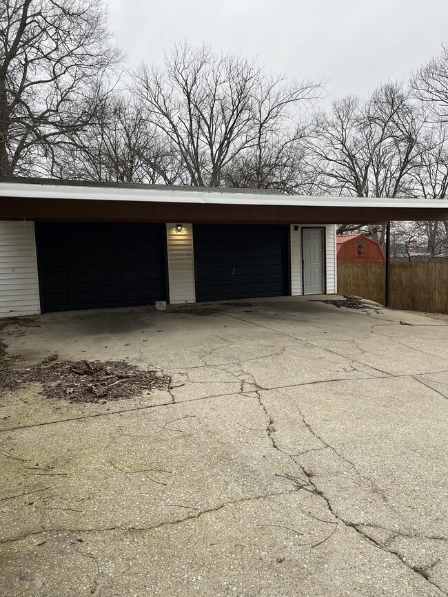 Building Photo - 2916 Morningside Dr
