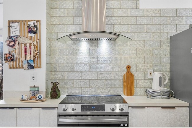 Building Photo - 266 NE 117th St