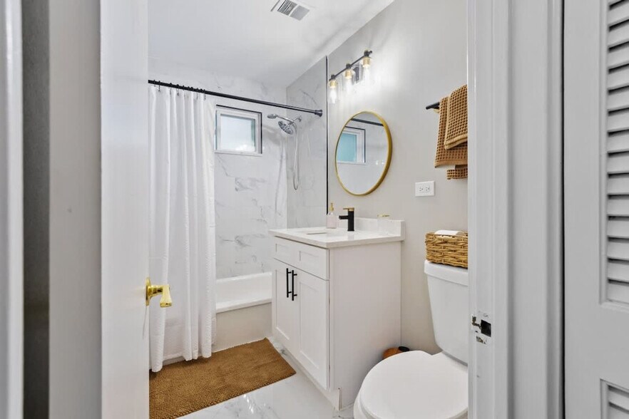 Building Photo - 3712 Wren Ln
