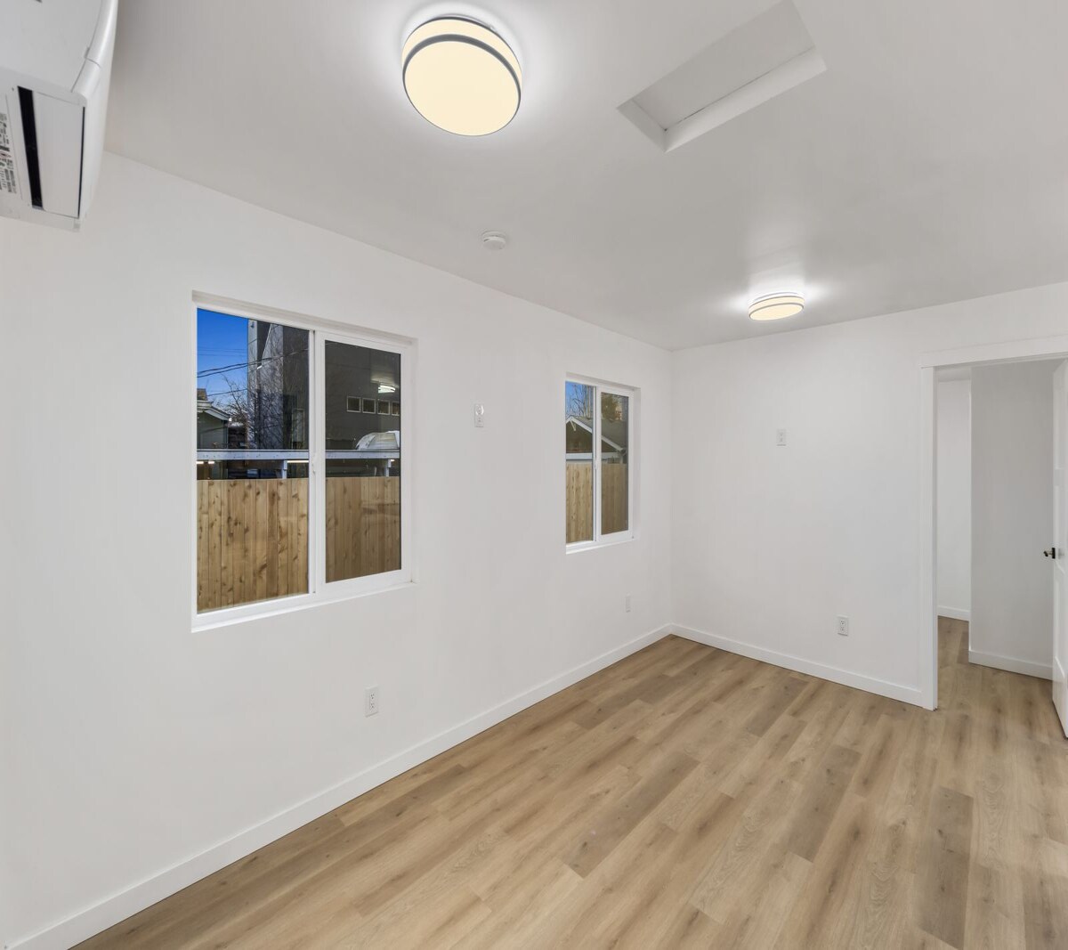 Building Photo - 5945 Fauntleroy Way SW