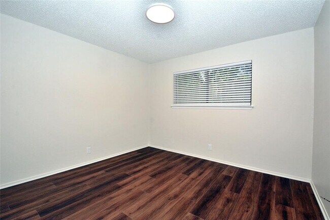 Building Photo - 11314 Walnut Ridge Dr