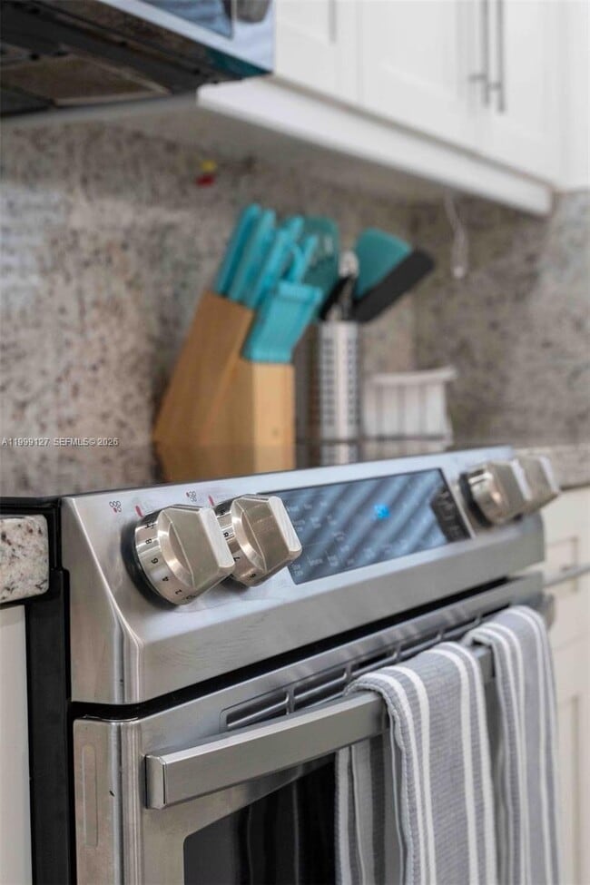 Building Photo - 21761 SW 98th Pl