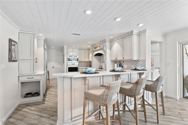 Building Photo - 3737 Crayton Rd