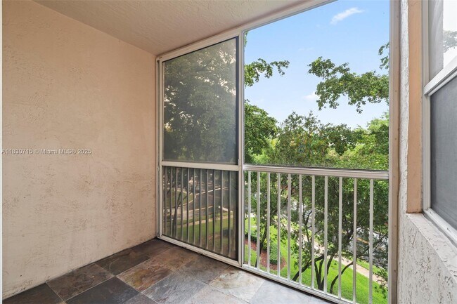 Building Photo - 9511 Weldon Cir