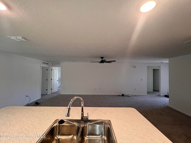 Building Photo - 1141 Palo Alto St SE