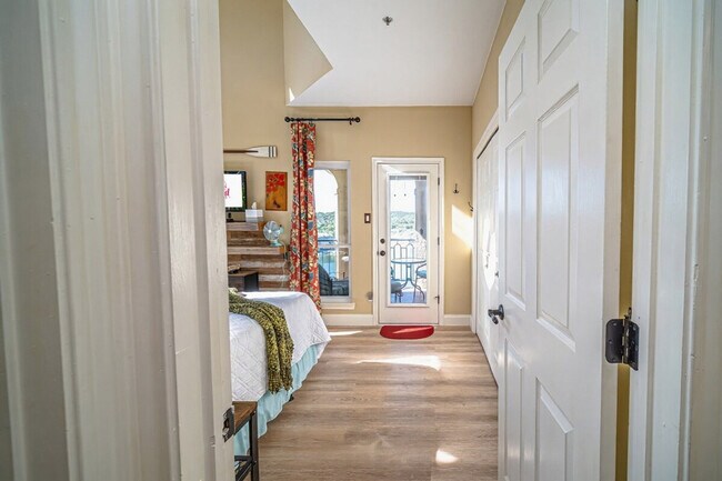 Building Photo - 3404 American Dr