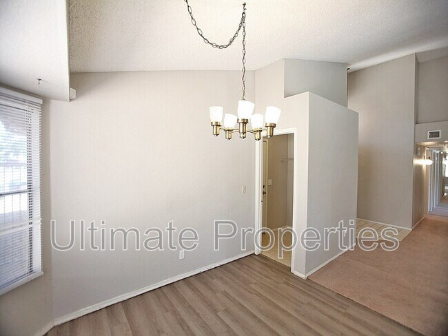 Building Photo - 7509 W San Juan Ave