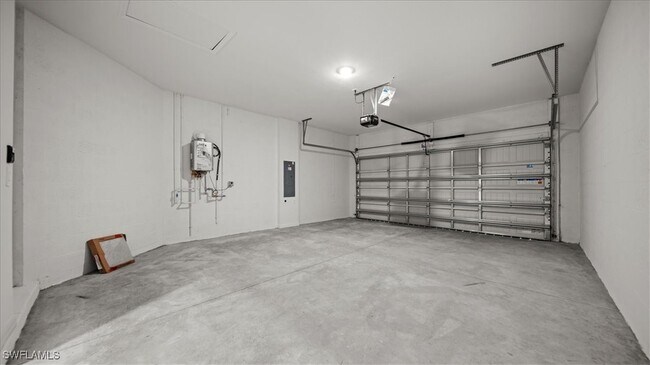 Building Photo - 14730 White Pearl Rd