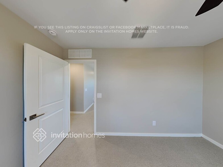 Building Photo - 40581 W Sunland Dr