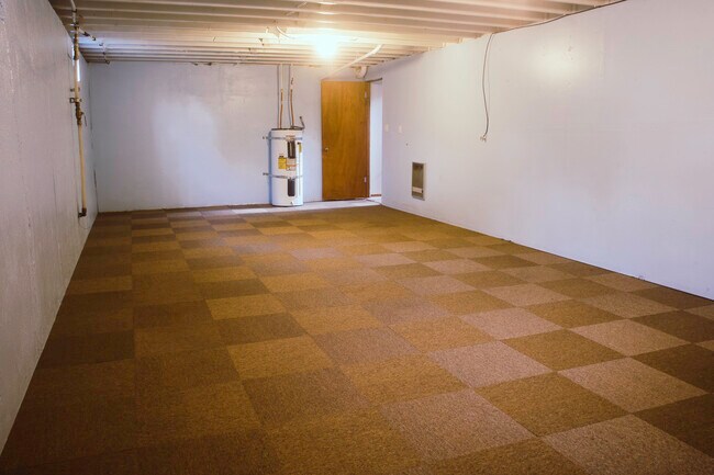 Building Photo - Harold Street Triplex