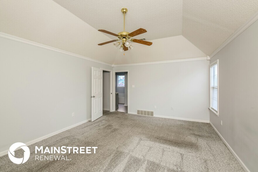 Building Photo - 4737 Calgary Cove