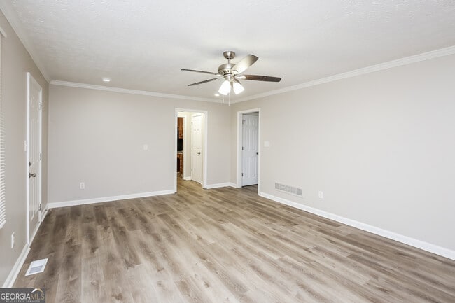 Building Photo - 6449 Laural Bend