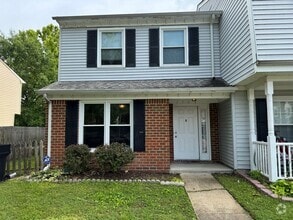 Building Photo - Charming Waterfront Townhouse in Virginia ...