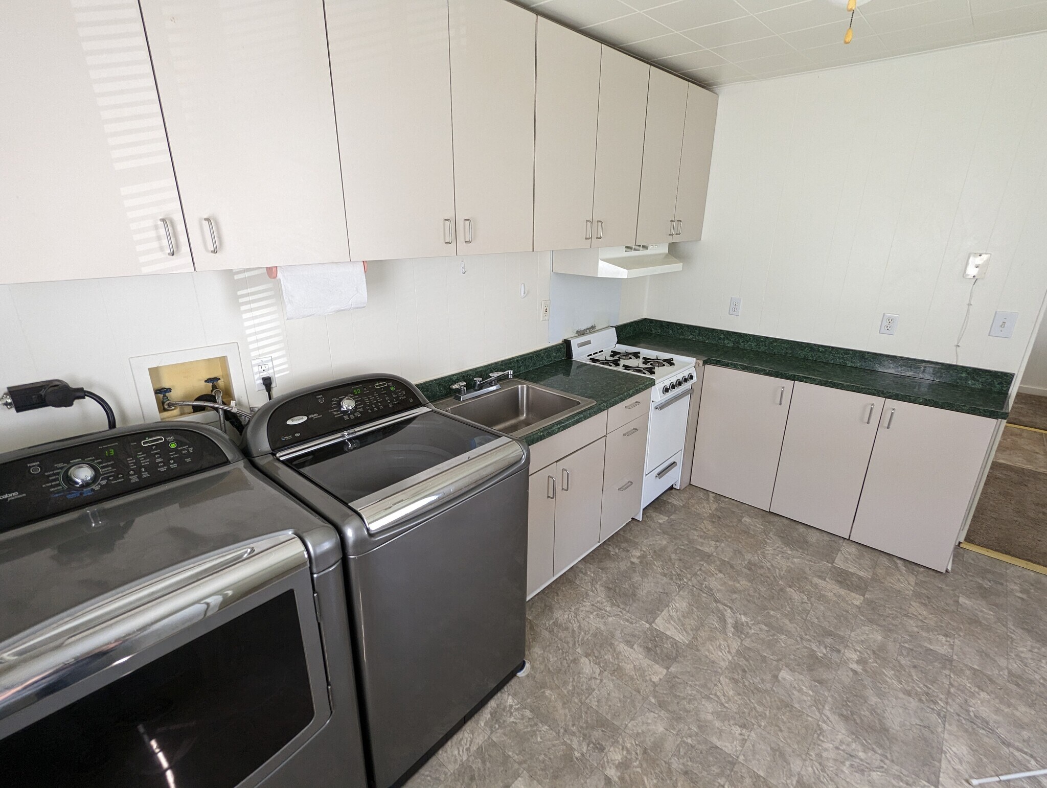 Kitchen - 17263 Larimer St