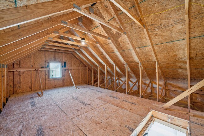 Building Photo - 268 Pansy Pk