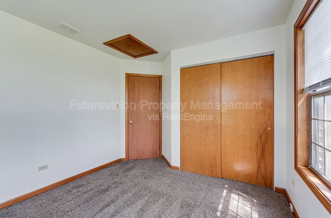 Building Photo - 730 Big Timber Dr