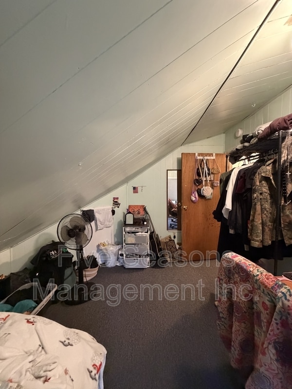 Building Photo - 59 University Terrace