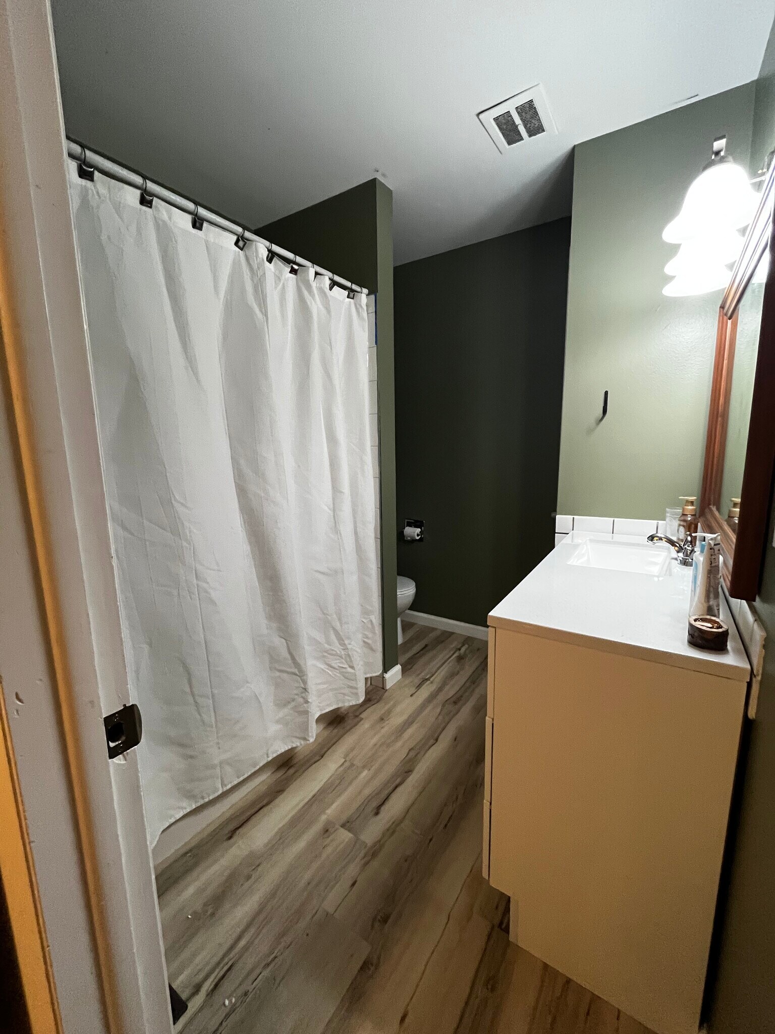 Building Photo - 1706 Palm Dr