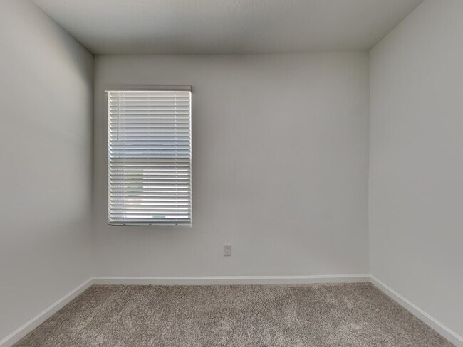 Building Photo - Base rent $1,821.00 plus $29.00 RBP Total ...