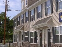 Building Photo - 960 N George St