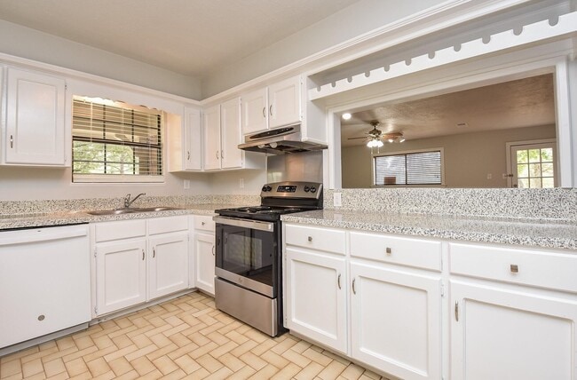 Building Photo - 12713 Roy Harris Loop