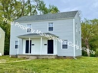 Building Photo - 1/2 Months Free Rent on Beautifully Renova...