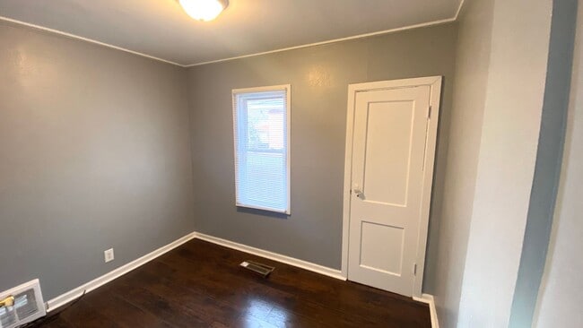 Building Photo - COMING SOON.  2 Bedroom Home for Rent in popular Peoria Heights location!