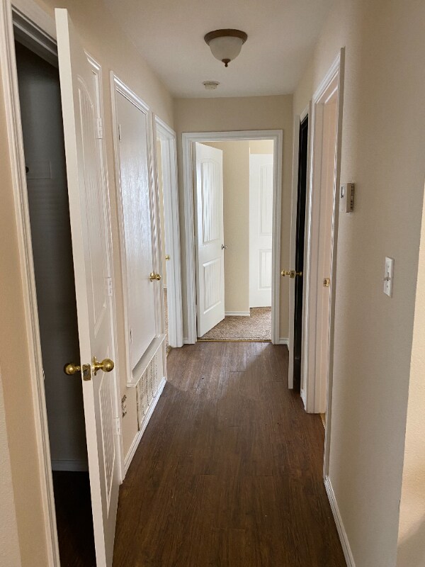 Building Photo - 108 N 6th St