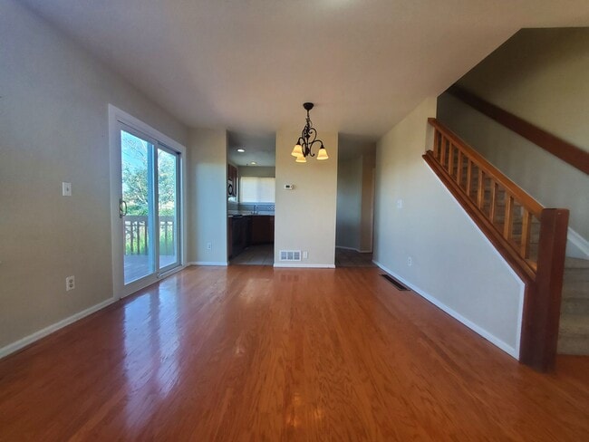 Building Photo - 3 Bedroom Home w Extra Room and 2 Car Garage in Stratford Lakes!