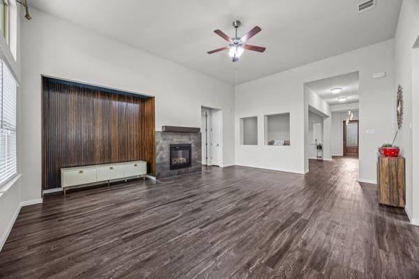 Building Photo - 1036 Almeria Bend