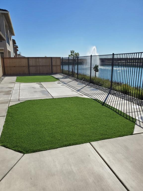 Building Photo - 5637 Waterstone St