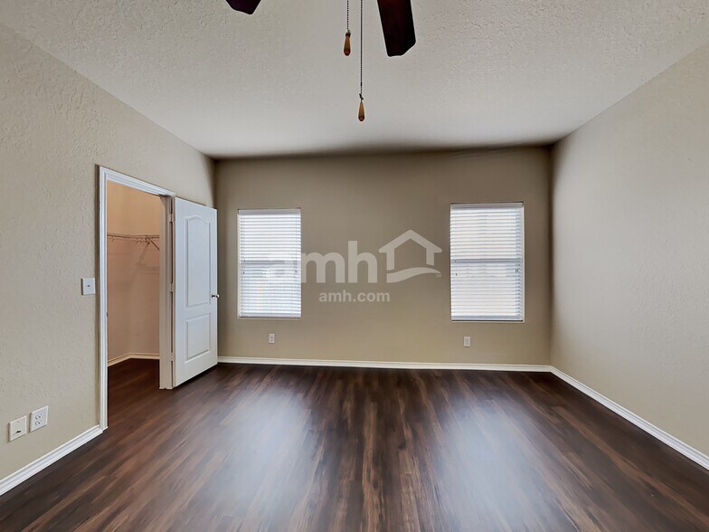 Building Photo - 5707 Sendero Spring