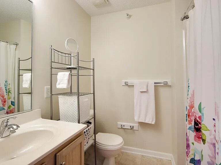 Building Photo - 3000 Centennial Woods Dr