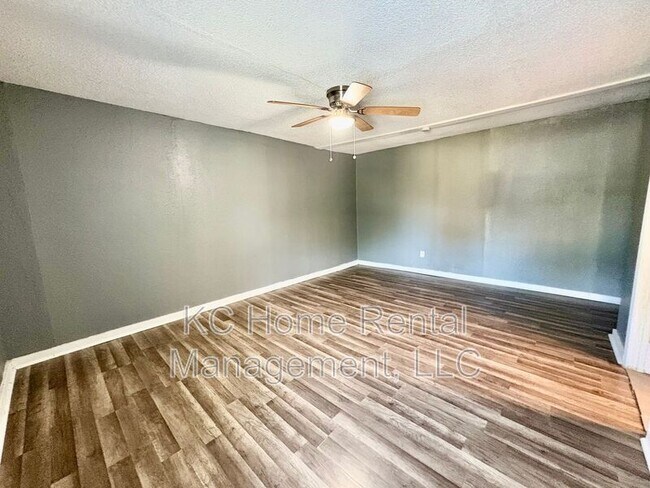 Building Photo - 6103 Walrond Ave