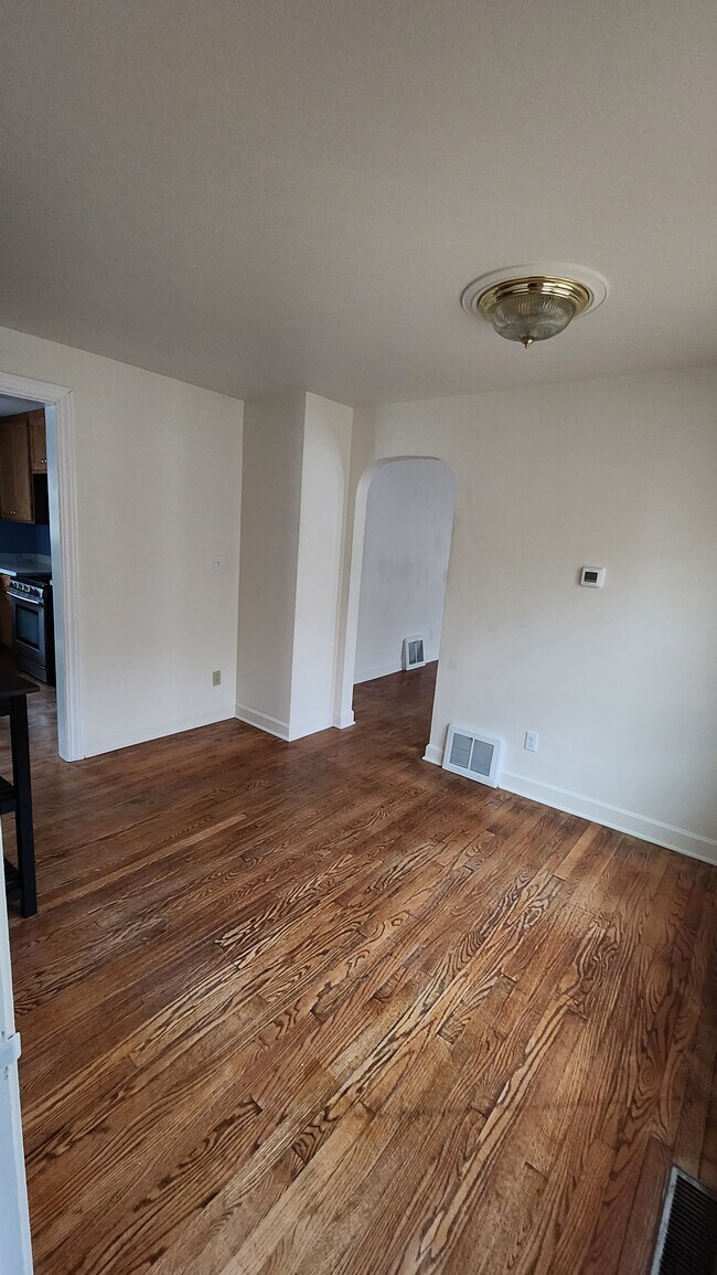 Building Photo - 4467 New Rd