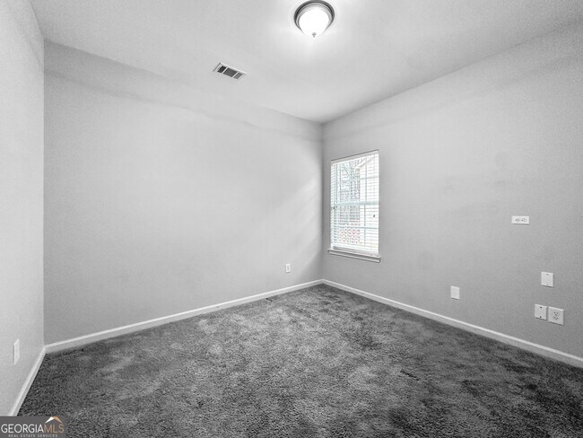 Building Photo - 655 Balerma St