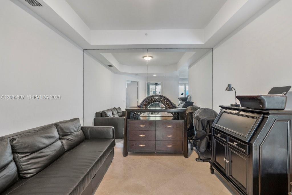 Building Photo - 16400 Collins Ave