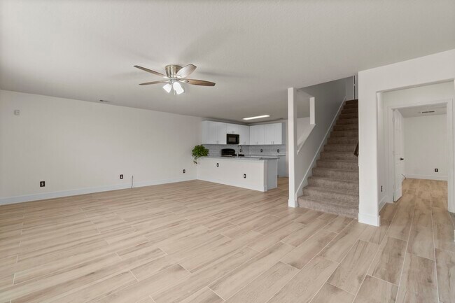 Building Photo - 16859 Blackberry Lily Ln