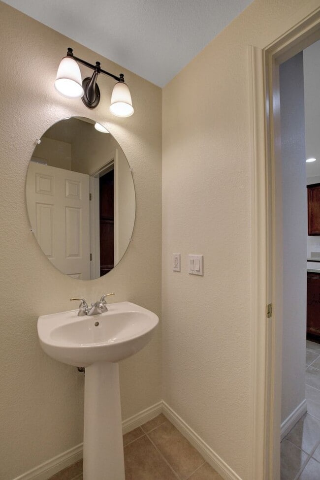 Building Photo - 3 Bedroom Home in Summerlin West COMING SOON!