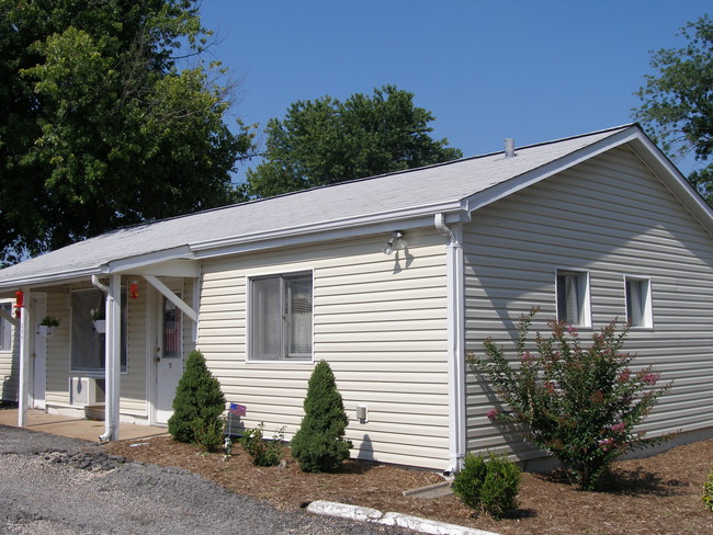 Duplex units - Woodridge Manor Apartments