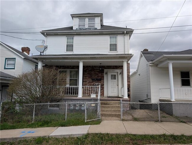Primary Photo - 619 Conrad Ave