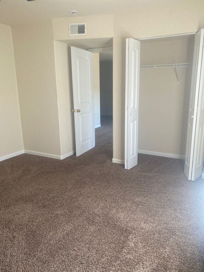 Building Photo - Cozy 1 bedroom!