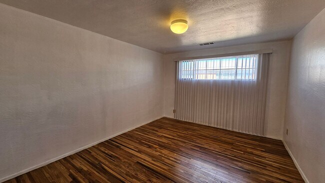 Building Photo - Louisiana Blvd SE-845