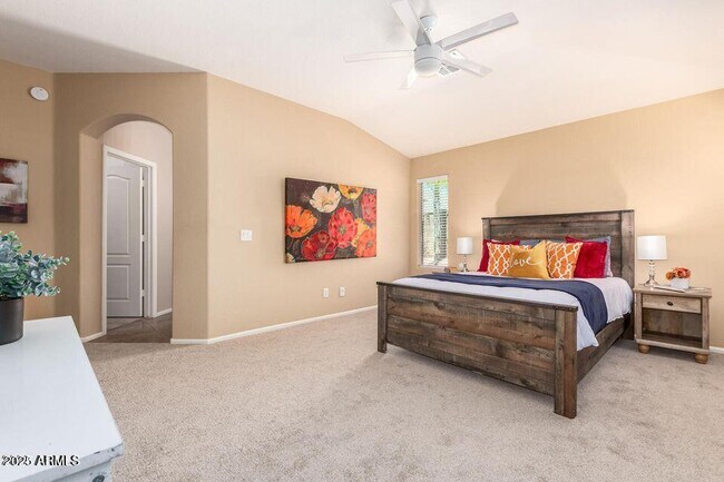 Building Photo - 632 E Mule Train Trail