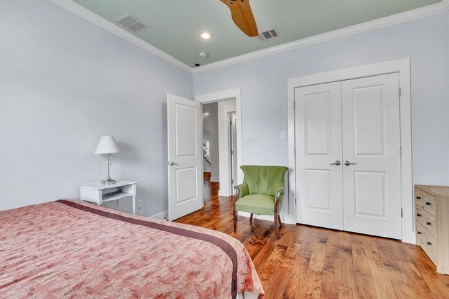 Building Photo - 4220 Threadgill St