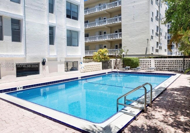 Building Photo - 250 Galen Dr