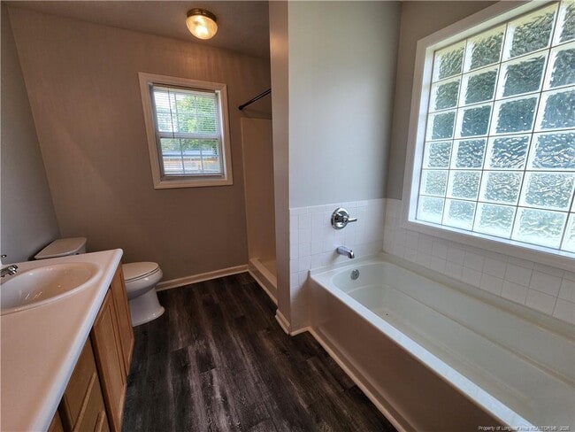 Building Photo - 1549 Laurel Oak Dr