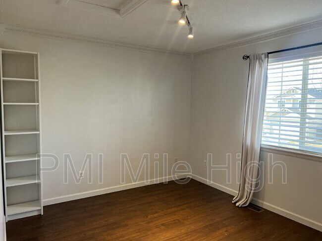 Building Photo - 6295 Taft St